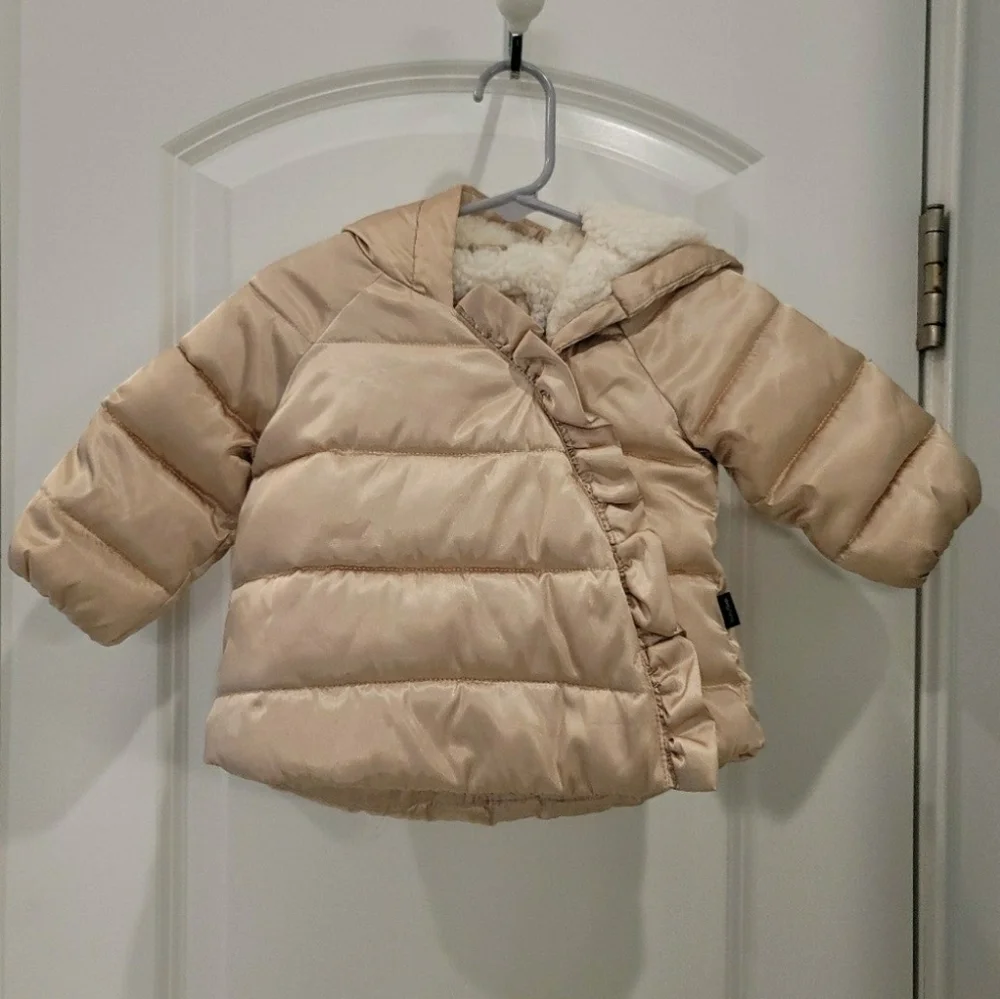 Gap Baby Shimmery Gold/Champagne Hooded Puffer Coat - Size 0-6 Months